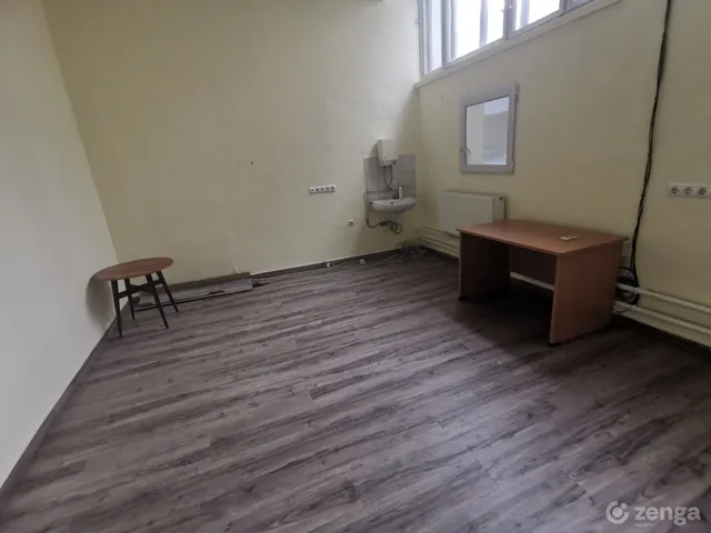 Kiadó kereskedelmi és ipari ingatlan Győr, Gyárváros 25 nm