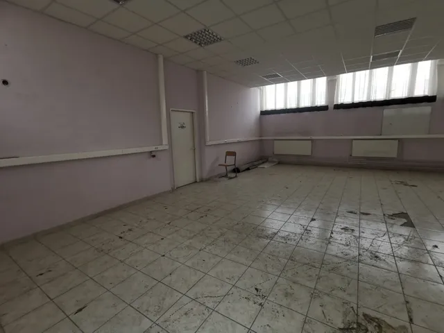 Kiadó kereskedelmi és ipari ingatlan Győr, Gyárváros 90 nm