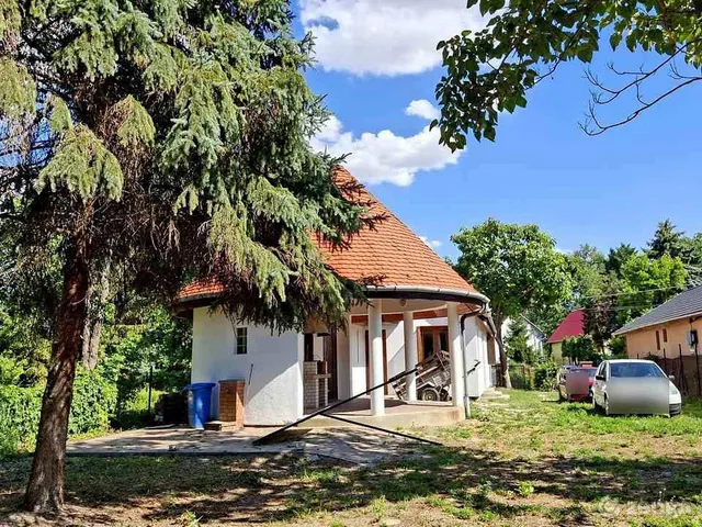 Eladó ház Dömsöd, Középső út 123 105 nm