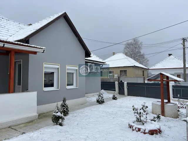 Eladó ház Dövény 89 nm