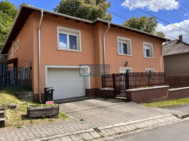 Eladó ház Ózd 216 nm