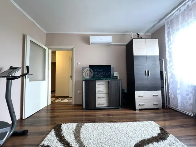 Eladó lakás Miskolc, Komlóstető 54 nm