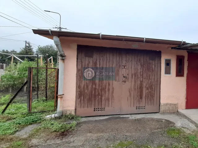 Eladó garázs Kazincbarcika, Csók István út 18 nm