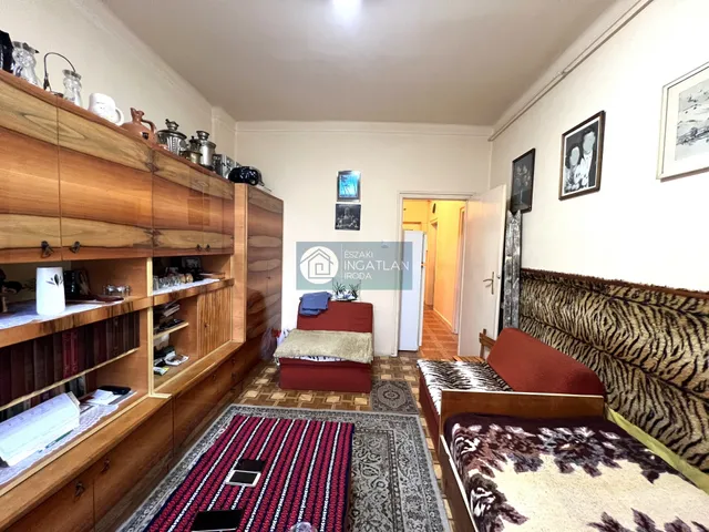 Eladó lakás Kazincbarcika, Építők útja 49 nm