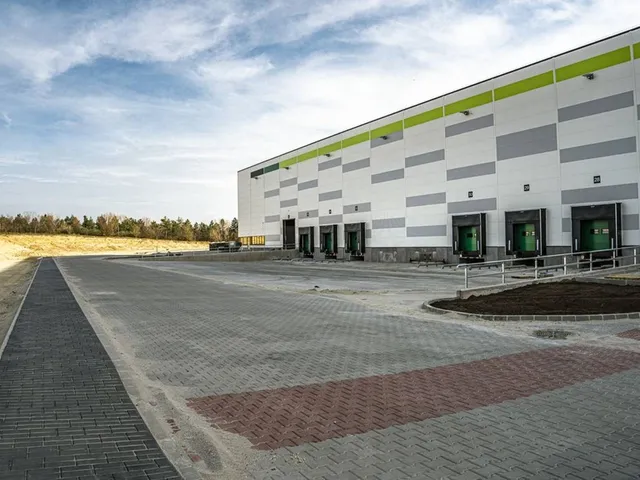 Kiadó kereskedelmi és ipari ingatlan Fót 1664 nm