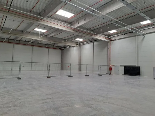 Kiadó kereskedelmi és ipari ingatlan Fót 4000 nm