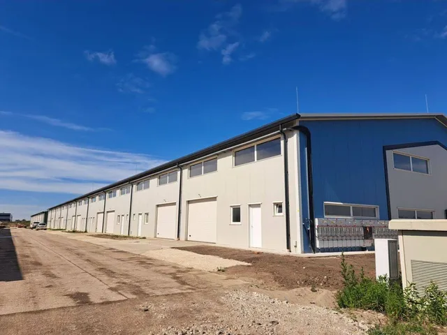 Eladó kereskedelmi és ipari ingatlan Nagytarcsa 128 nm