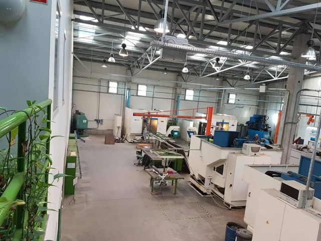 Eladó kereskedelmi és ipari ingatlan Vecsés 2712 nm