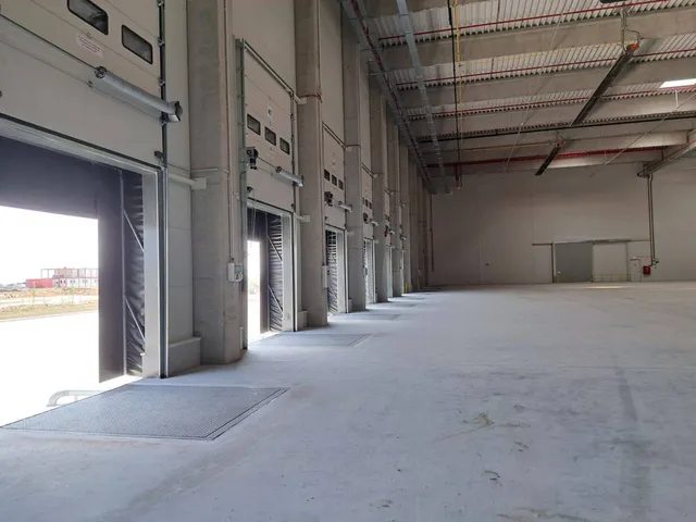 Kiadó kereskedelmi és ipari ingatlan Páty 5162 nm