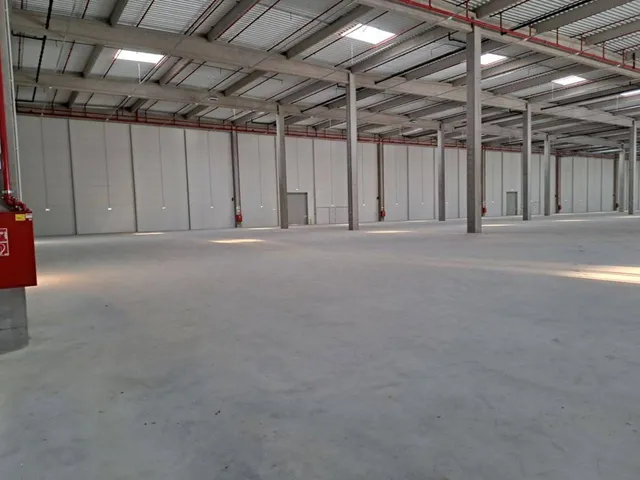 Kiadó kereskedelmi és ipari ingatlan Páty 5162 nm