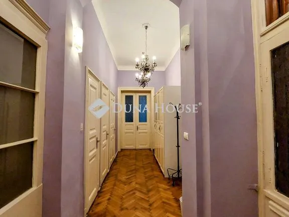 Kiadó lakás Budapest VI. kerület 165 nm