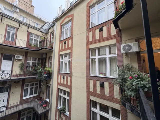 Eladó lakás Budapest XIII. kerület 74 nm