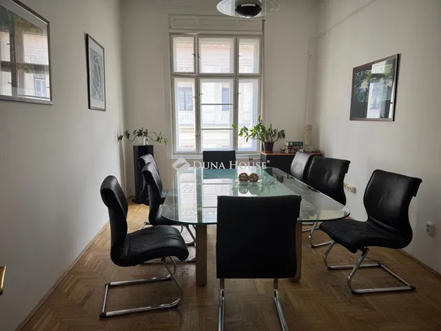 Eladó lakás Budapest V. kerület 118 nm