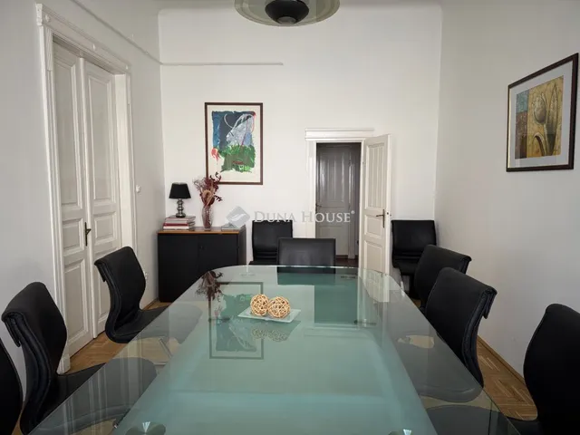 Eladó lakás Budapest V. kerület 118 nm