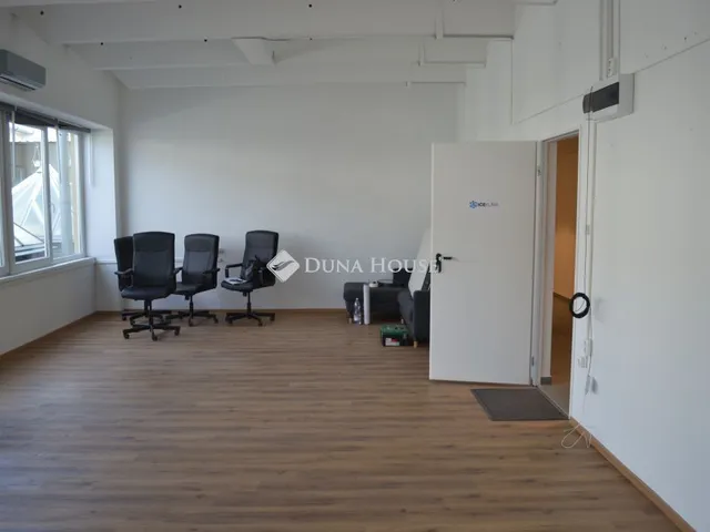 Kiadó kereskedelmi és ipari ingatlan Budapest XXII. kerület 50 nm