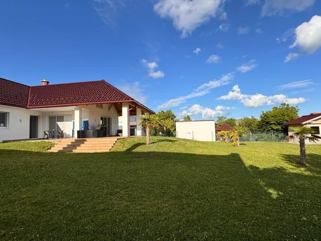 Eladó ház Vonyarcvashegy 142 nm