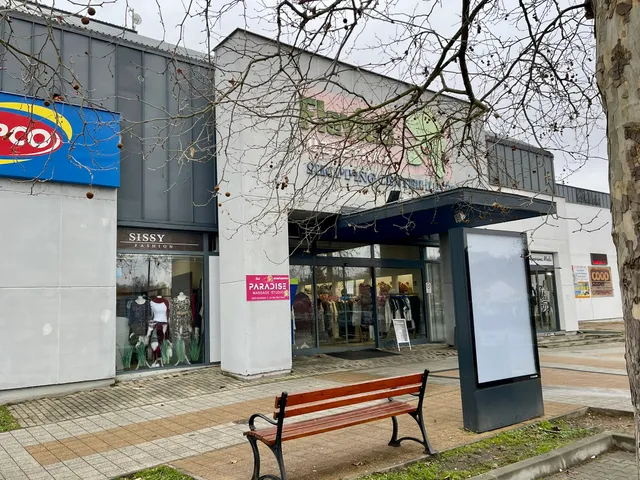 Eladó kereskedelmi és ipari ingatlan Hévíz 27 nm