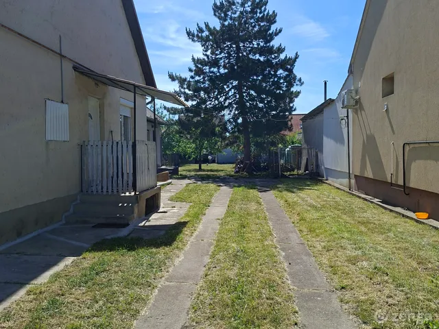 Eladó ház Tiszaújváros, Tiszaszederkény 86 nm