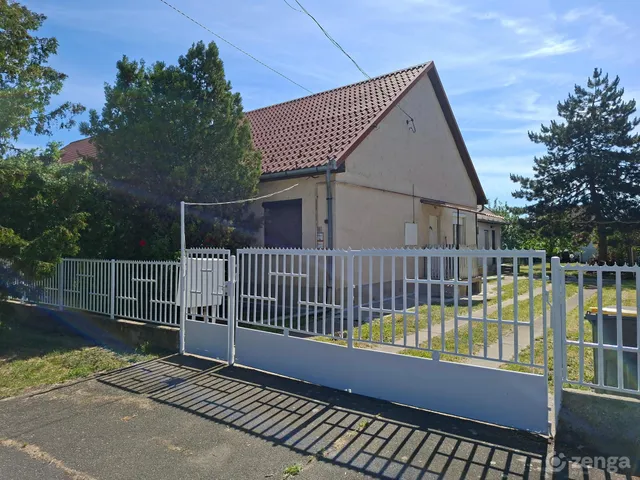 Eladó ház Tiszaújváros, Tiszaszederkény 86 nm