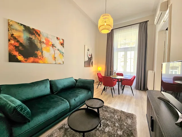 Kiadó lakás Budapest VI. kerület, Nagykörúton belüli terület 54 nm