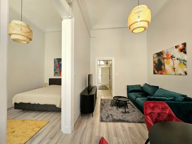 Kiadó lakás Budapest VI. kerület, Nagykörúton belüli terület, Teréz körút 54 nm
