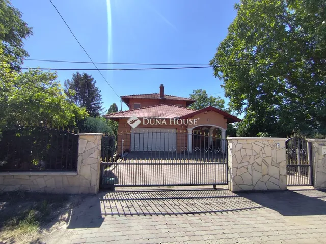 Eladó ház Érd, Asztalos utca 191 nm