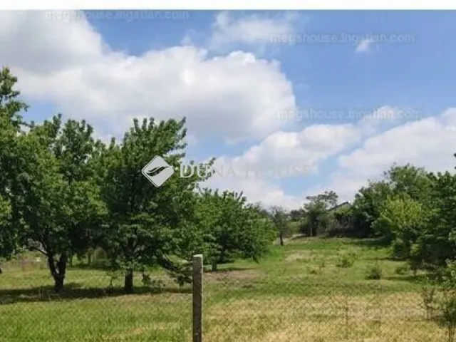 Eladó telek Törökbálint 3890 nm
