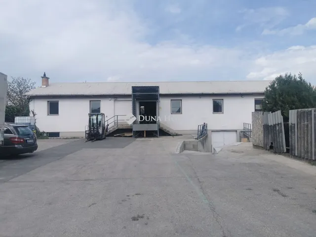 Eladó kereskedelmi és ipari ingatlan Vecsés, Széchenyi út 685 nm