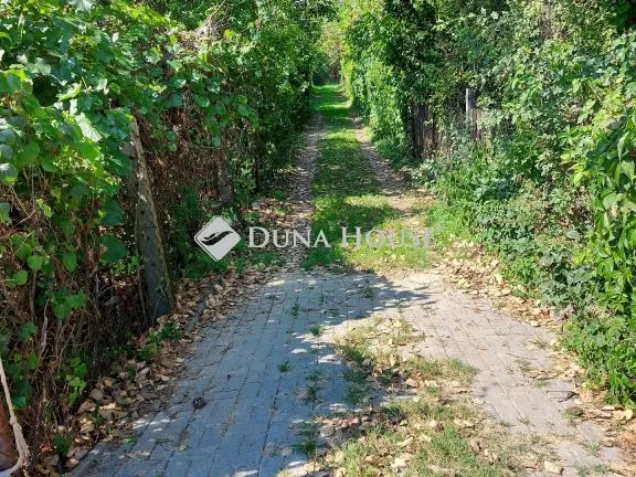 Eladó telek Páty 877 nm