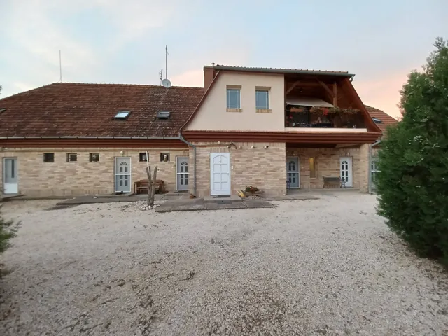 Eladó ház Kecskemét 711 nm