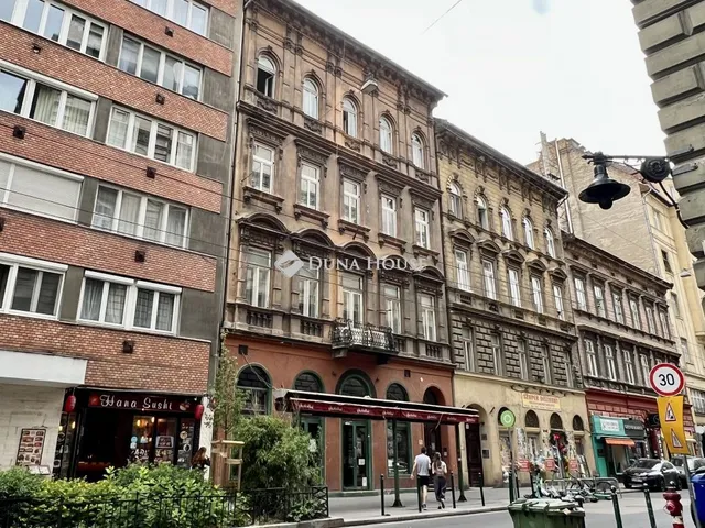 Eladó lakás Budapest VI. kerület 41 nm