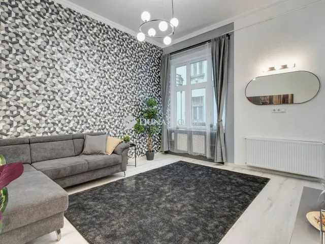 Eladó lakás Budapest VI. kerület 30 nm