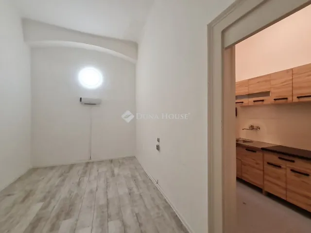 Eladó lakás Budapest VIII. kerület 22 nm