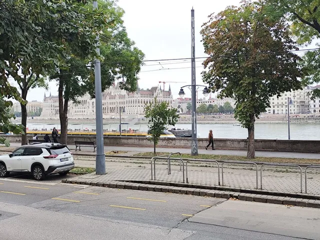 Kiadó lakás Budapest I. kerület, Bem rakpart 98 nm