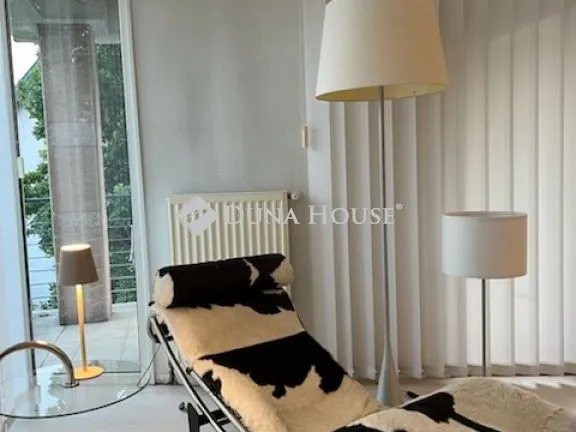 Kiadó lakás Budapest XII. kerület, Tündérkert utca 146 nm