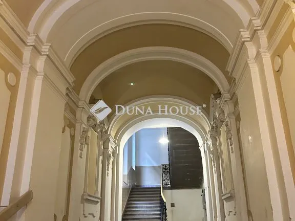 Eladó lakás Budapest VIII. kerület, Csepreghy utca 45 nm