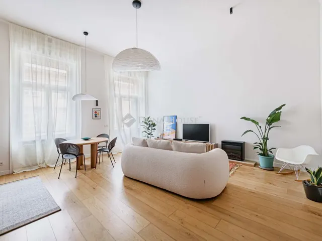 Kiadó lakás Budapest V. kerület, Október 6. utca 69 nm