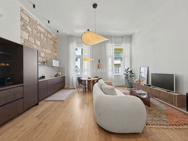 Eladó lakás Budapest V. kerület 69 nm