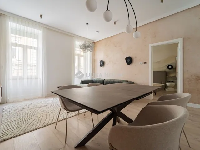 Eladó lakás Budapest VI. kerület 86 nm