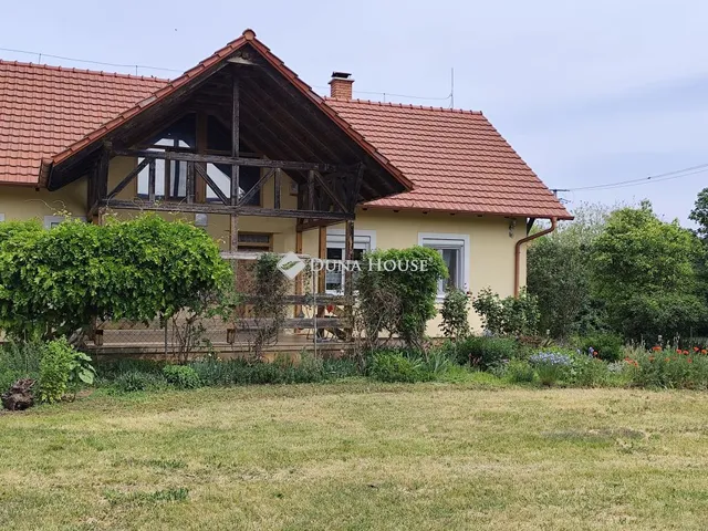 Eladó ház Tiszafüred, Kakukk utca 199 nm