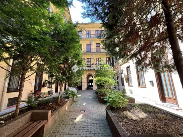 Eladó lakás Budapest VI. kerület 40 nm