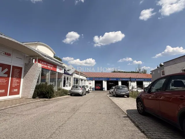 Eladó kereskedelmi és ipari ingatlan Kaposvár 1166 nm
