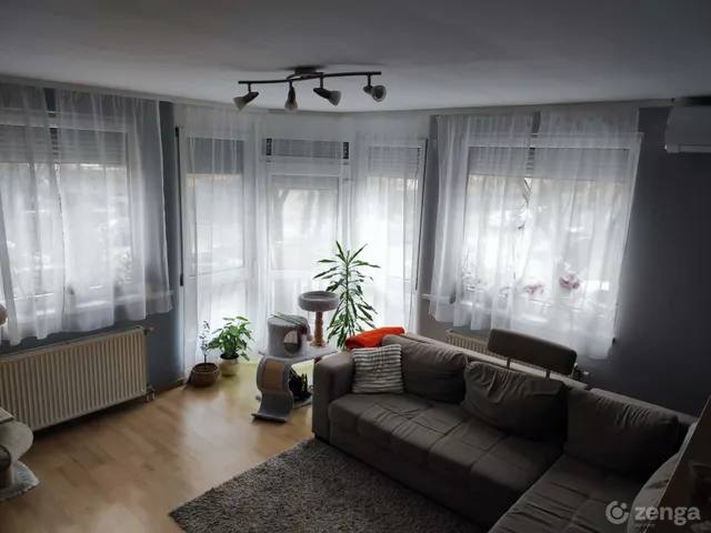 Eladó lakás Kecskemét, Petőfiváros 80 nm