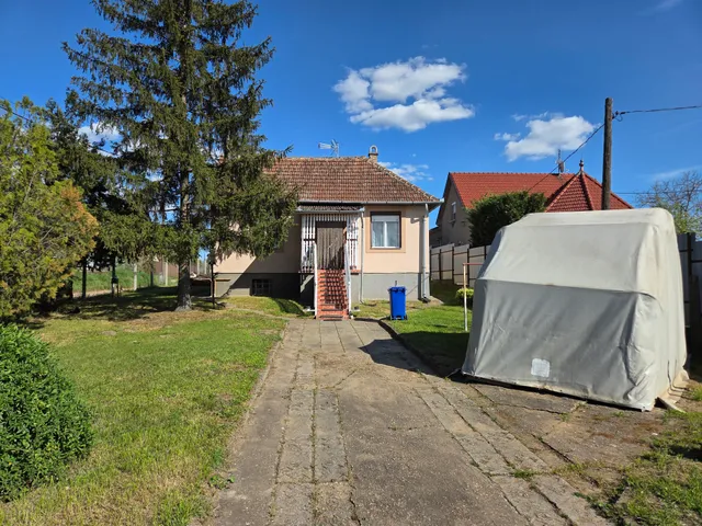 Eladó ház Debrecen, Pac 63 nm