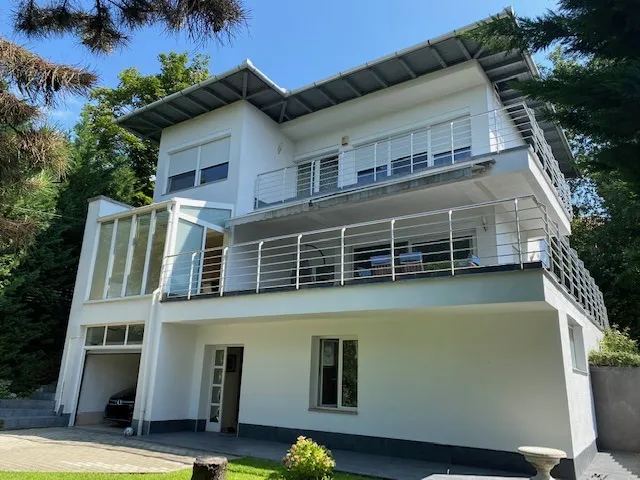 Eladó ház Budapest II. kerület, Máriaremete, Kokárda u. 200 nm