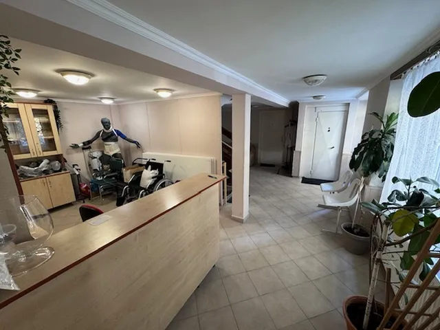 Eladó kereskedelmi és ipari ingatlan Budapest VIII. kerület, Csarnoknegyed 450 nm