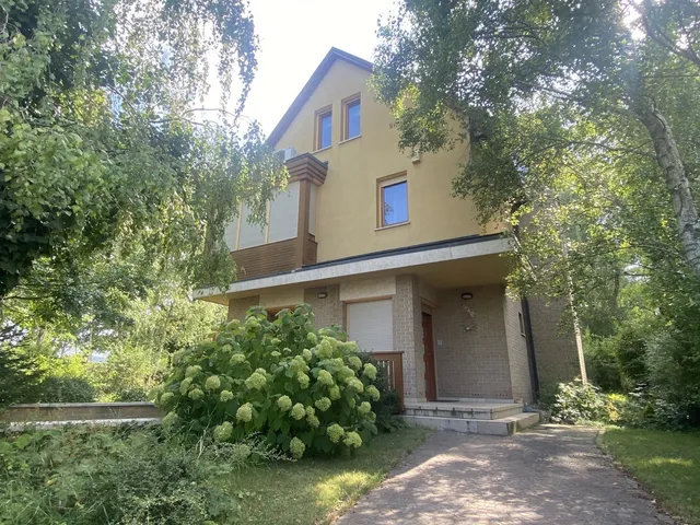 Kiadó ház Budapest II. kerület, Budaliget 450 nm