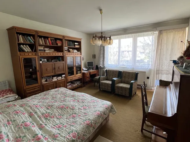 Eladó ház Budapest II. kerület, Széphalom 300 nm