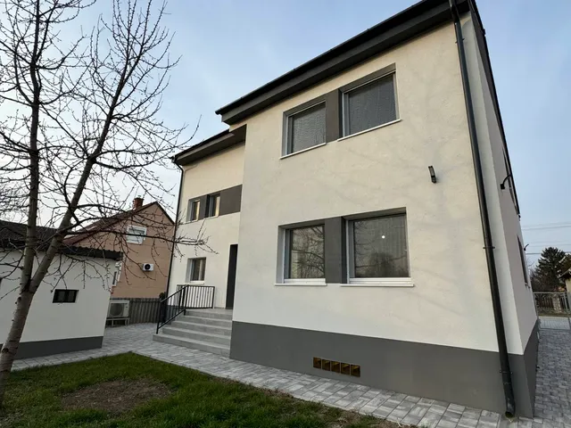 Eladó ház Komárom 144 nm