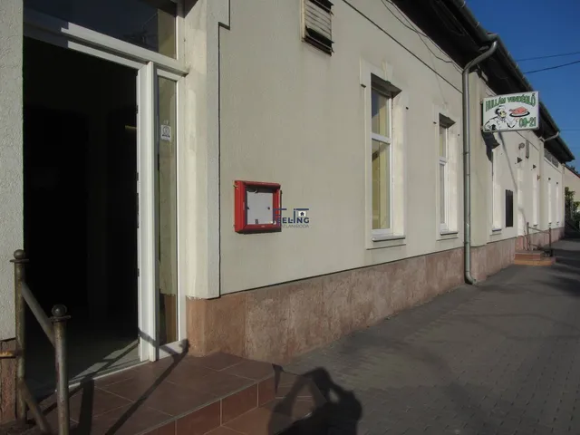 Eladó kereskedelmi és ipari ingatlan Lábatlan 407 nm